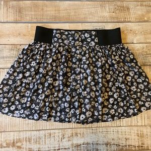American Eagle Floral Skirt